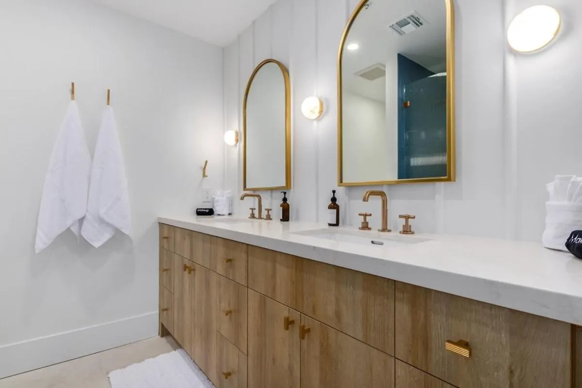 Lux Family Retreat-Free Htd Pool-3 En-Suites سكوتسدايل